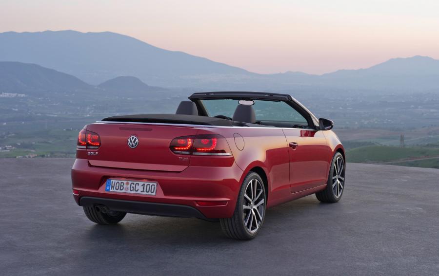  Volkswagen Golf Cabrio 2011 года  (фото 60 из 69)